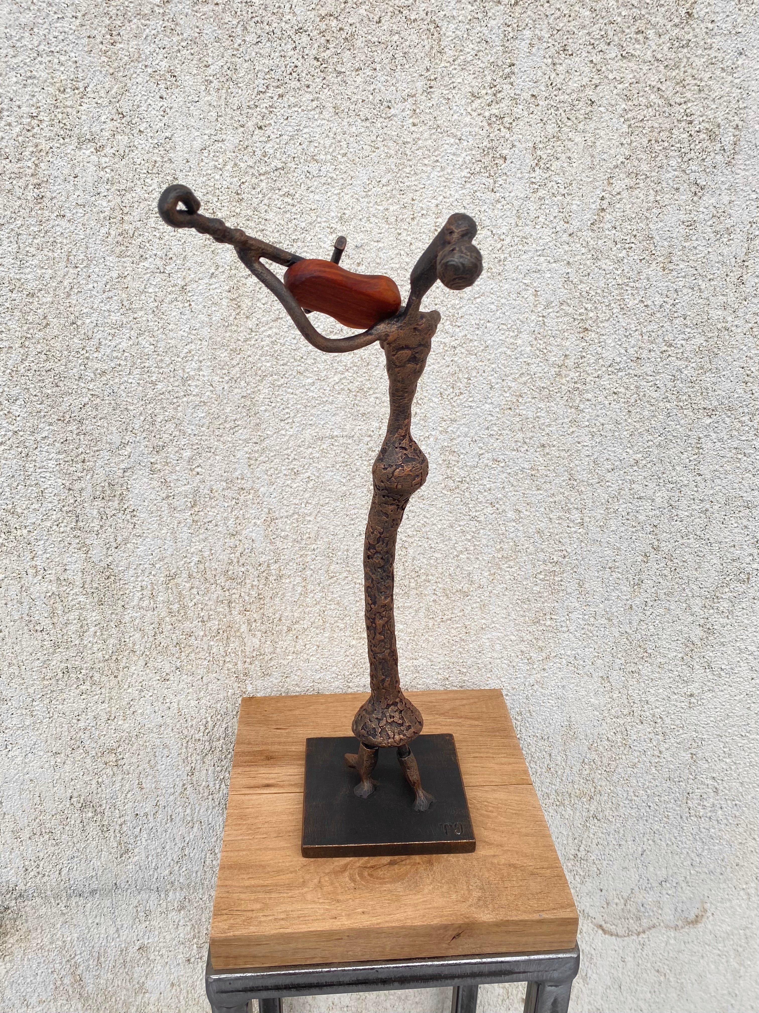 Hegedűs lány szobor